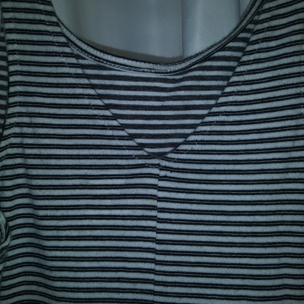 Striped black & white v neck size M